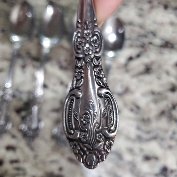 Springtime Japan stainless flatware teaspoon silverwear set of 5 - Picture 2 of 6